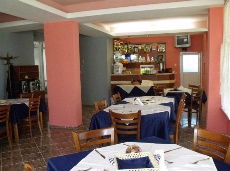 Family Hotel Selena Nesebar Bagian luar foto