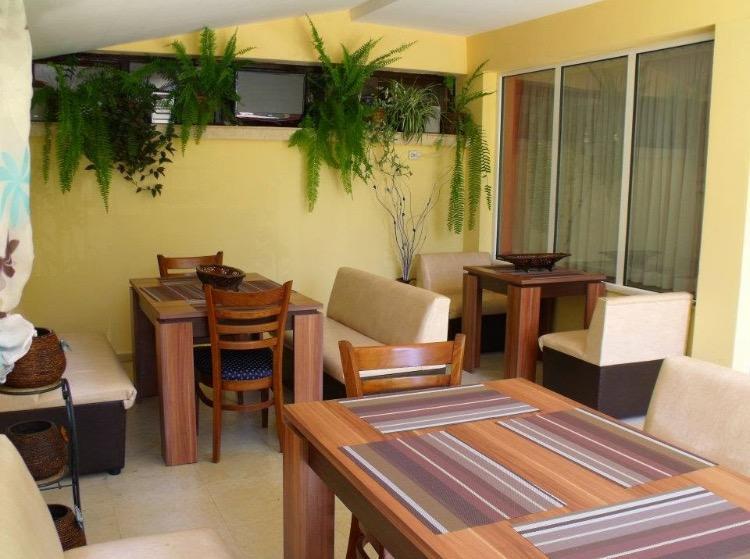 Family Hotel Selena Nesebar Bagian luar foto