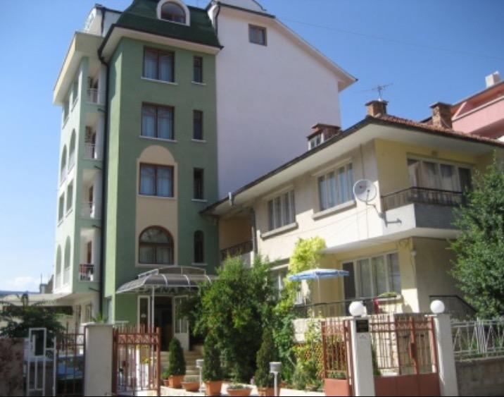 Family Hotel Selena Nesebar Bagian luar foto